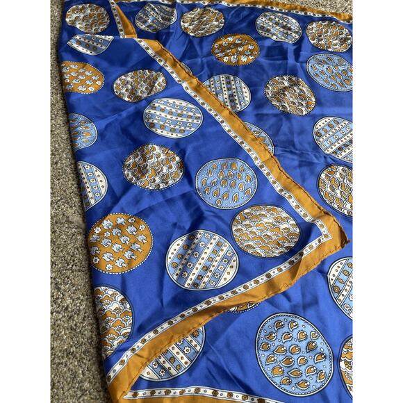 Vintage 70s Circle Flowers Blue & Gold Hand Sewn Edges Retro Silk - Picture 1 of 5